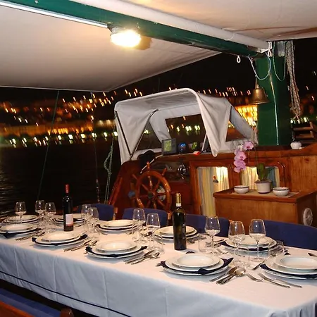 Plaghia Boat & Breakfast Botel Castellammare di Stabia