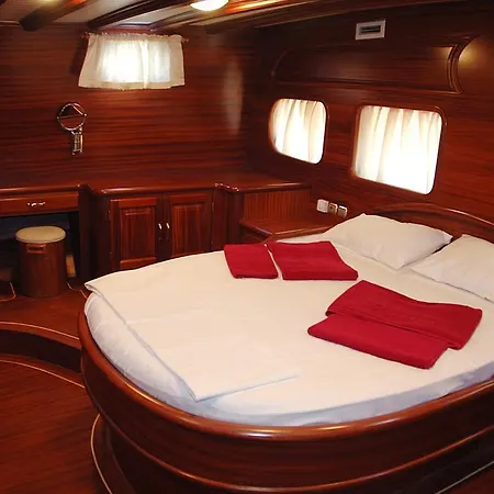 Botel Plaghia Boat & Breakfast Castellammare di Stabia