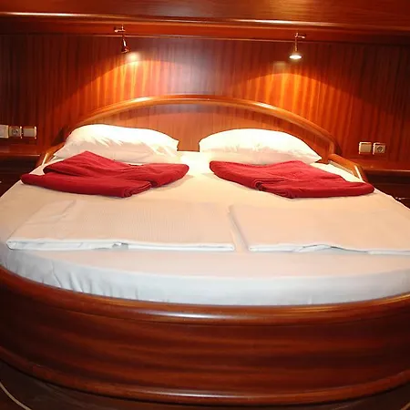 Plaghia Boat & Breakfast Botel Castellammare di Stabia